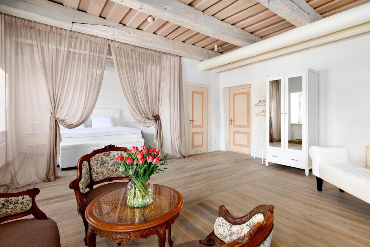 Nurmuizas Viesnica Hotel Lauciene Екстериор снимка